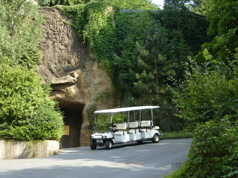 Elektromobil im Juli 2017 im Zoologischen Garten der Stadt Wuppertal