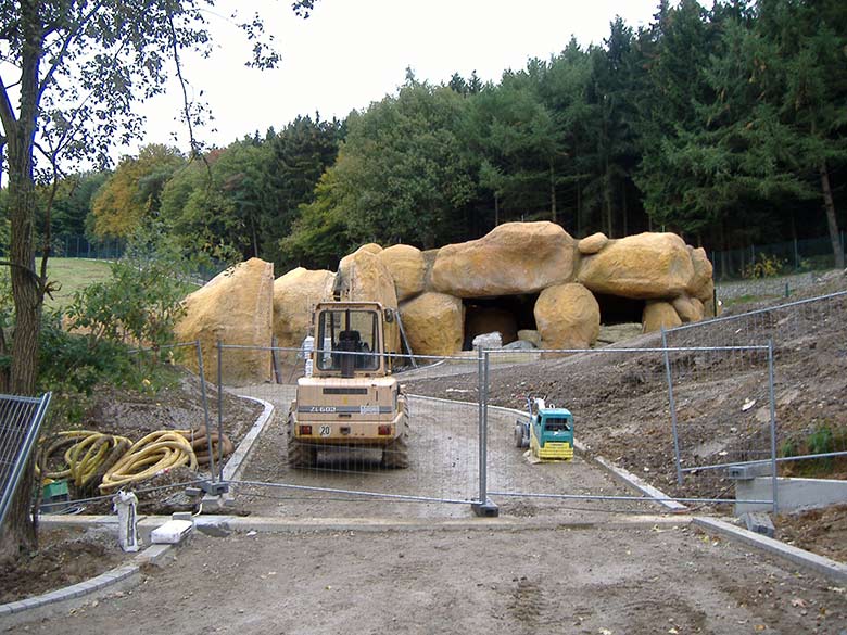 Blick von der Samba-Trasse am 27. Oktober 2006 auf die Baustelle des Löwen-Hauses im Zoologischen Garten der Stadt Wuppertal