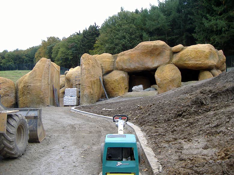 Blick von der Samba-Trasse am 27. Oktober 2006 auf die Baustelle des Löwen-Hauses im Zoo Wuppertal