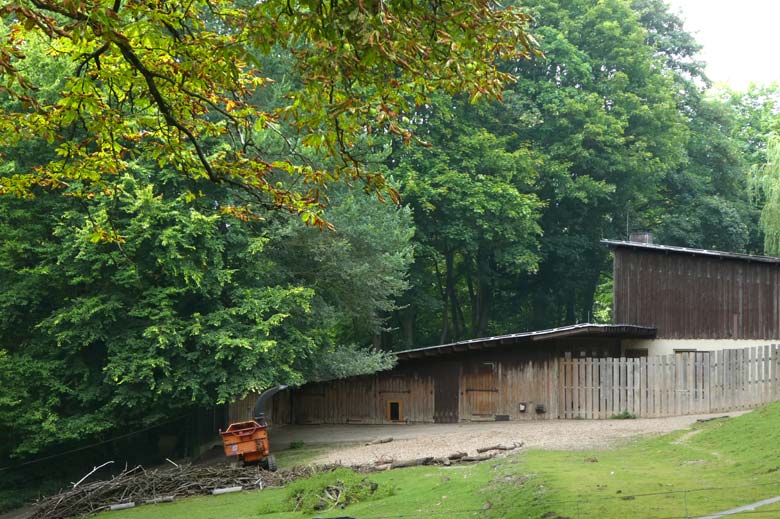 Gerät zum Schreddern von Ästen am 1. August 2017 auf der Afrika-Anlage im Zoologischen Garten der Stadt Wuppertal