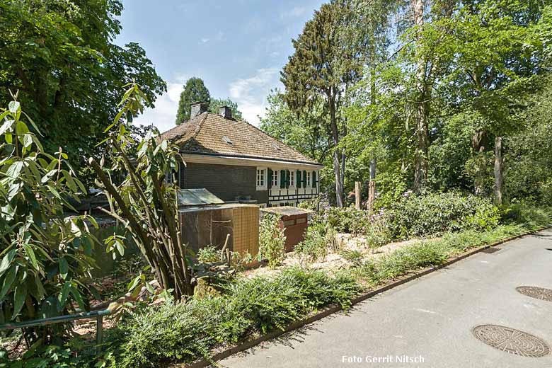 Historisches Gebäude der Zoodirektion am 21. Mai 2018 im Grünen Zoo Wuppertal (Foto Gerrit Nitsch)