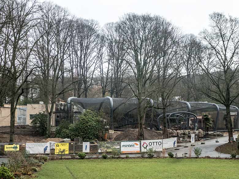 Baustelle der begehbaren Freiflugvoliere ARALANDIA am 26. Dezember 2019 im Grünen Zoo Wuppertal