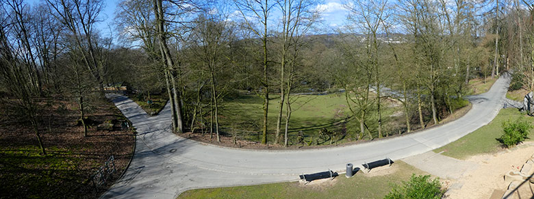 Blick von der Brücke der Sambatrasse am Tiger-Tal am 21. März 2020 auf die Patagonien-Anlage im Zoologischen Garten der Stadt Wuppertal