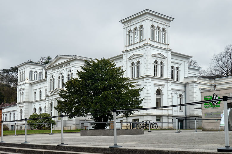 Hauptgebäude Zoologischer Garten Wuppertal im April 2021