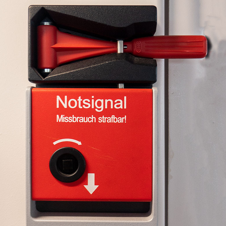 Notsignal im April 2021 in der Wuppertaler Schwebebahn