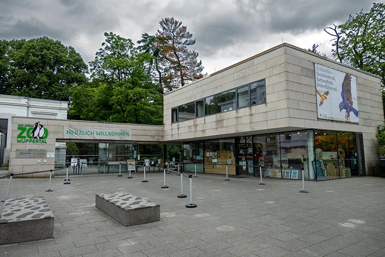 Eingangsbereich zum Grünen Zoo Wuppertal am 15. Juli 2021