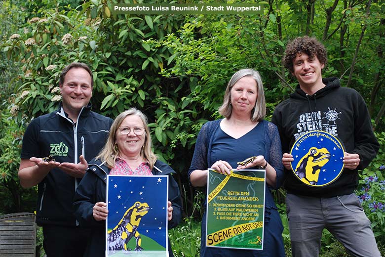 Dr. Dominik Fischer (Grüner Zoo Wuppertal), Karin Ricono (uNB Wuppertal), Dr. Sabrina Bleidißel (Uni Wuppertal), Till Iseke (Kalkwerke H. Oetelshofen) - Pressefoto Luisa Beunink - Stadt Wuppertal