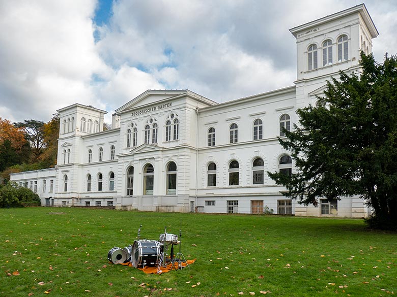 Historisches Hauptgebäude Zoologischer Garten Wuppertal am 12. November 2023