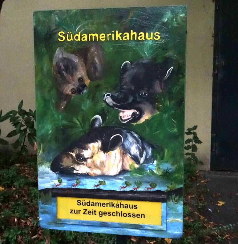 Aushang am Südamerikahaus am 7. Oktober 2016 im Zoo Wuppertal