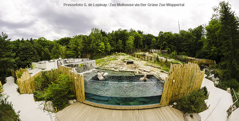 Eisbären-Anlage im Zoologischen und botanischen Garten von Mulhouse in Frankreich