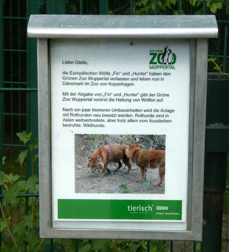 Aushang am 11. Mai 2018 im Grünen Zoo Wuppertal zur Neubesetzung der ehemaligen Wolfsanlage mit Rothunden