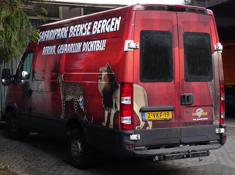 In dieses Fahrzeug wurde die Kiste mit dem Geparden am 6. März 2016 im Grünen Zoo Wuppertal verladen