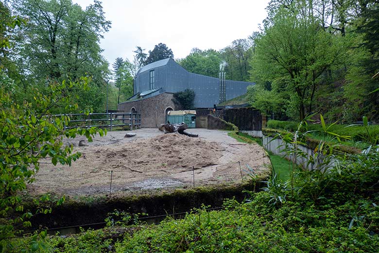 Transport-Container für die Afrikanische Elefanten-Kuh SWENI am 17. April 2024 auf der ehemaligen Bullen-Außenanlage im Grünen Zoo Wuppertal