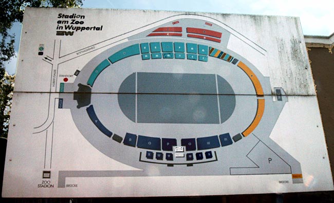 Fußballspiel WSV gegen Preußen Münster im Stadion am Zoo in Wuppertal am 6. September 2003